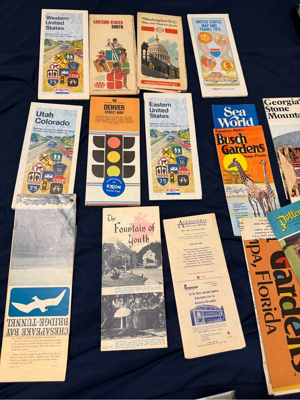 Lot of 7 Vintage Gas Station Oil Company Road Maps and pamphlets Exxon Esso AAA